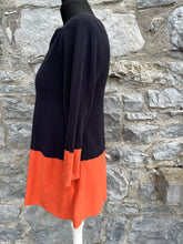 Load image into Gallery viewer, Navy&amp;orange knitted top uk 6-8
