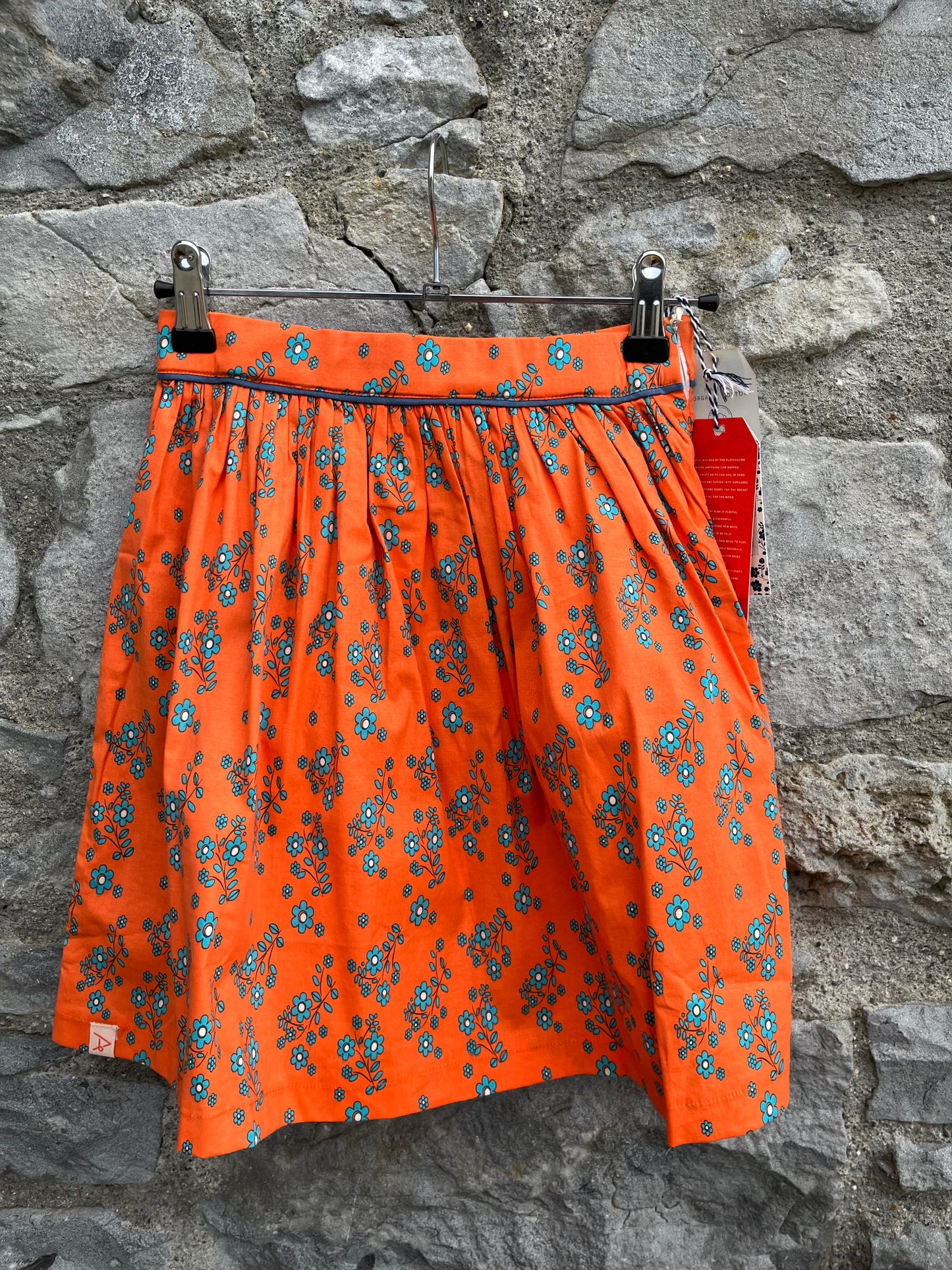 Dragon fire flowers skirt   11-12y (146-152cm)