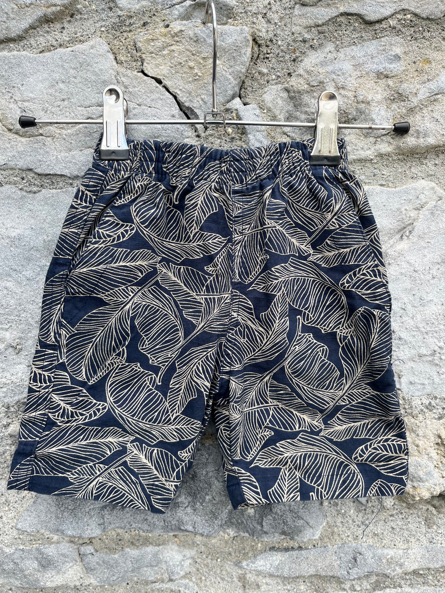 Palm leaves navy shorts  9-12m (74-80cm)