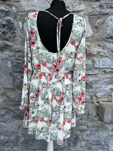 Load image into Gallery viewer, Floral dress with low back uk 8
