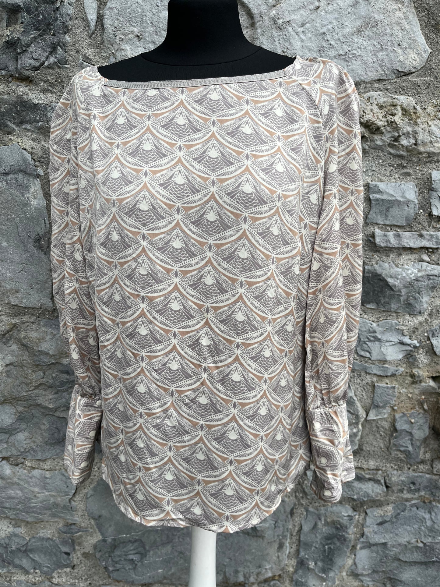 Beige patterned top uk 10-12