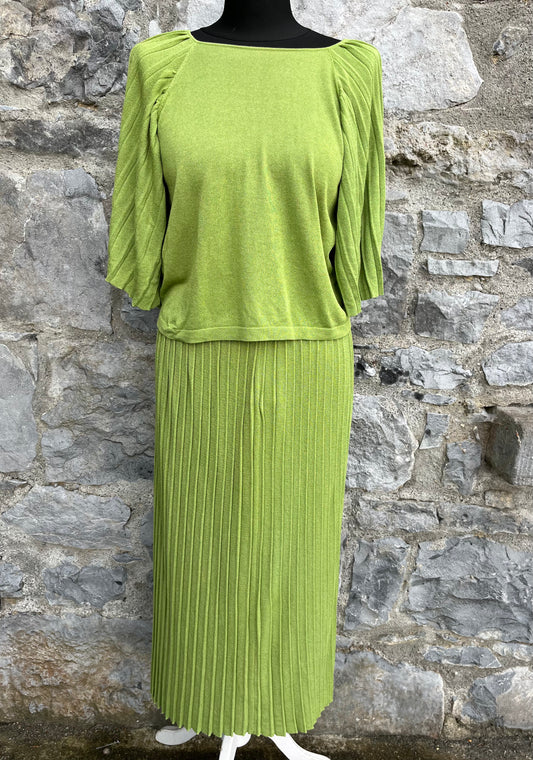 Green knitted top&skirt uk 10-12