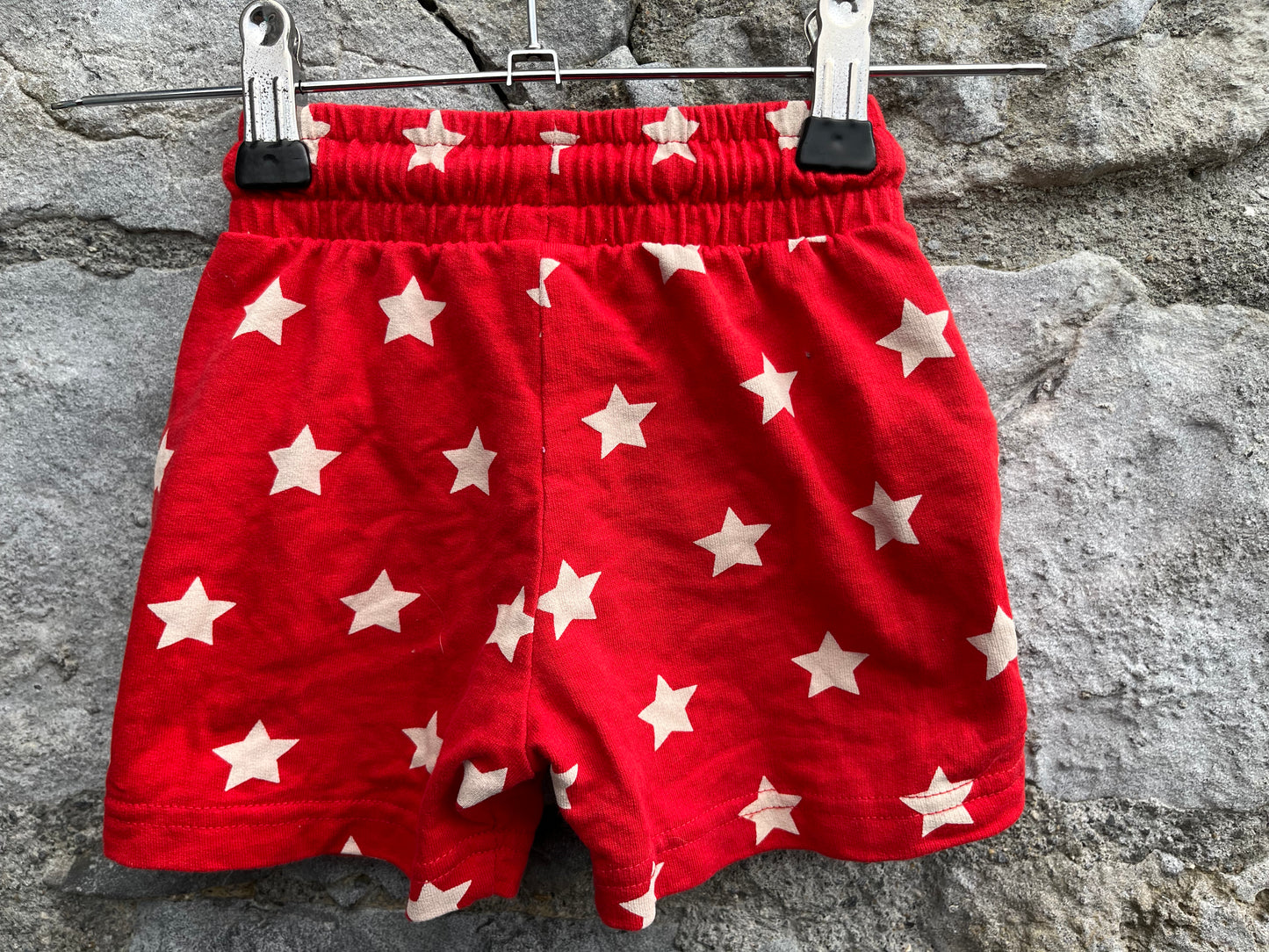 Red stars shorts  9-12m (74-80cm)