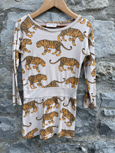 Load image into Gallery viewer, Tiger beige dress  4-5y (104-110cm)
