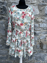 Load image into Gallery viewer, Floral dress with low back uk 8
