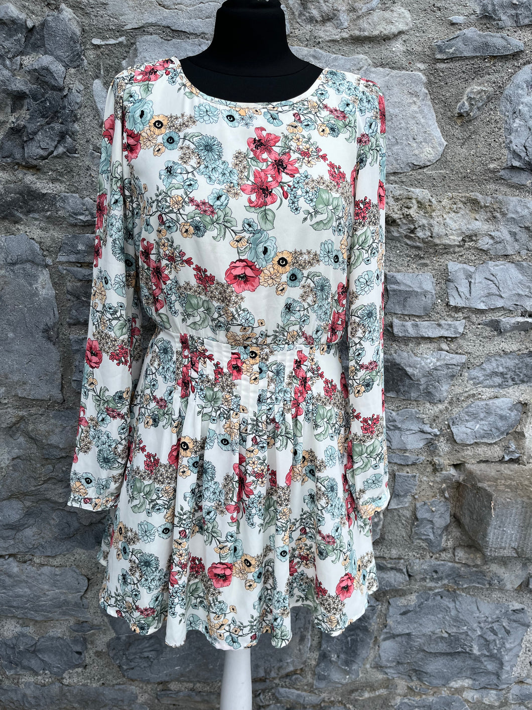 Floral dress with low back uk 8