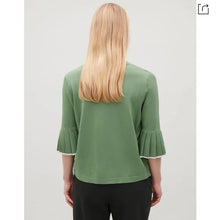 Load image into Gallery viewer, Green knitted top uk 14-16
