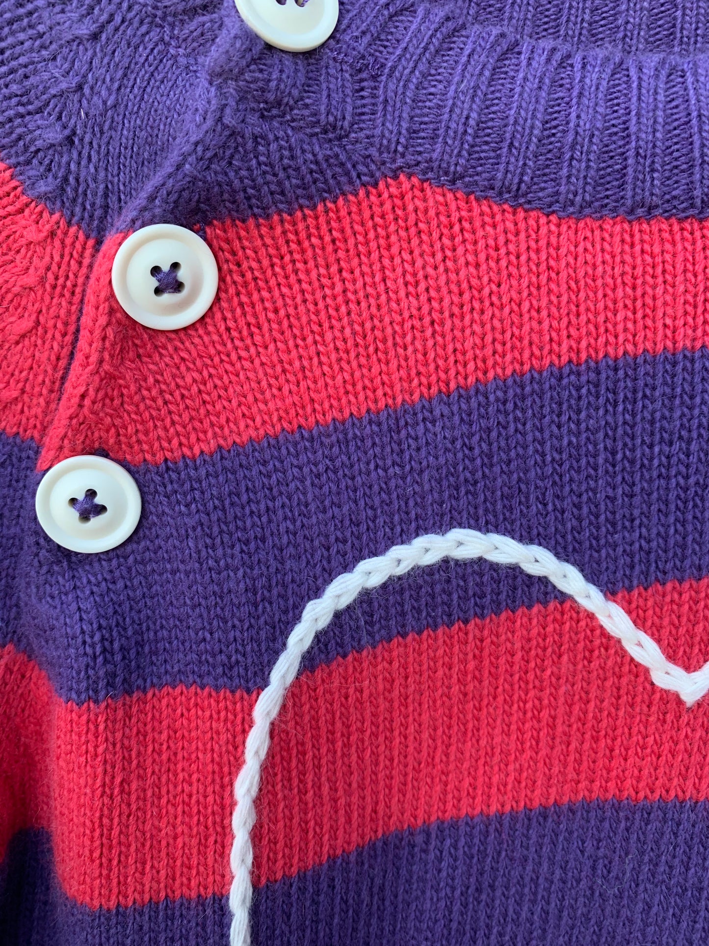 Stripy jumper with a heart   9-10y (134-140cm)