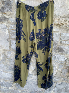 Green pants with navy flowers   uk 14-16
