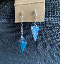 Load image into Gallery viewer, Glitter blue earrings

