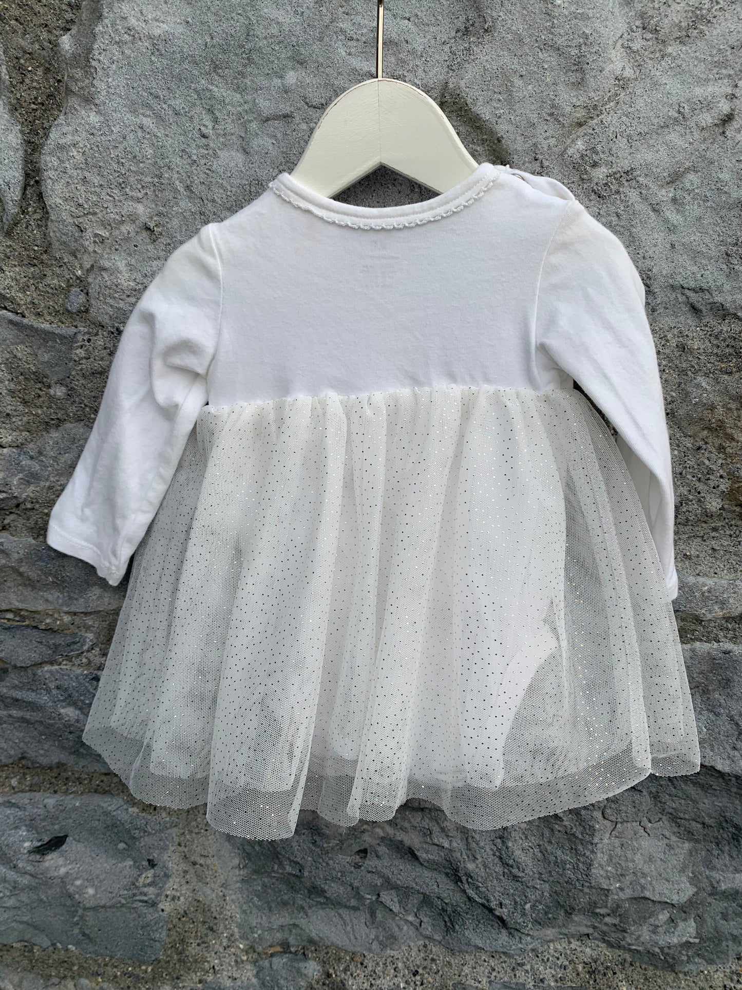 White vest with skirt  2-4m (62cm)