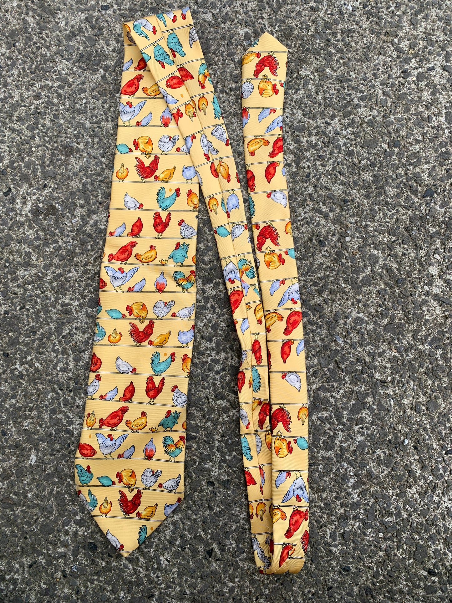 Hens tie