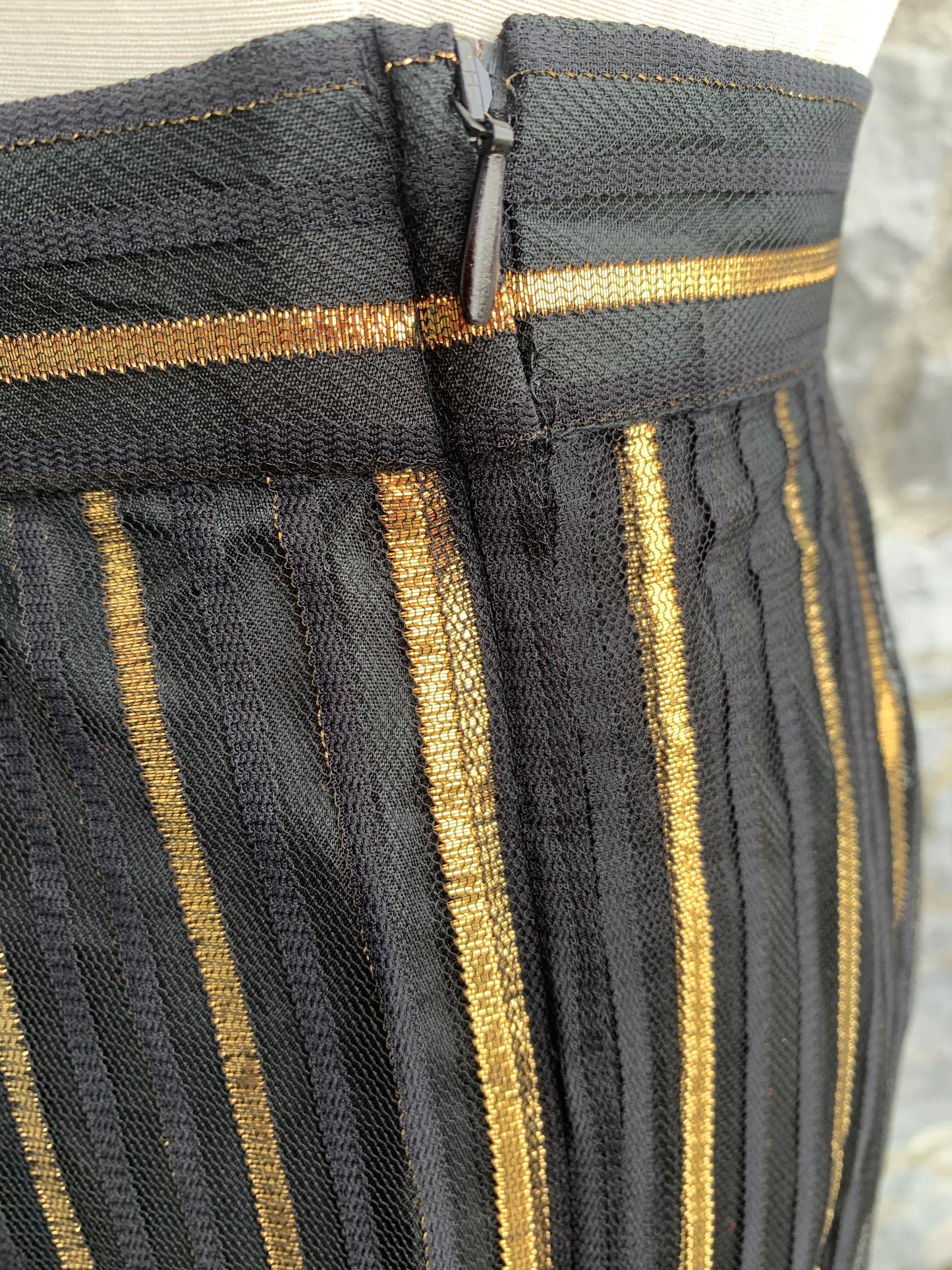 Gold stripes skirt uk 6-8