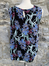 Load image into Gallery viewer, Floral top   uk 10-12
