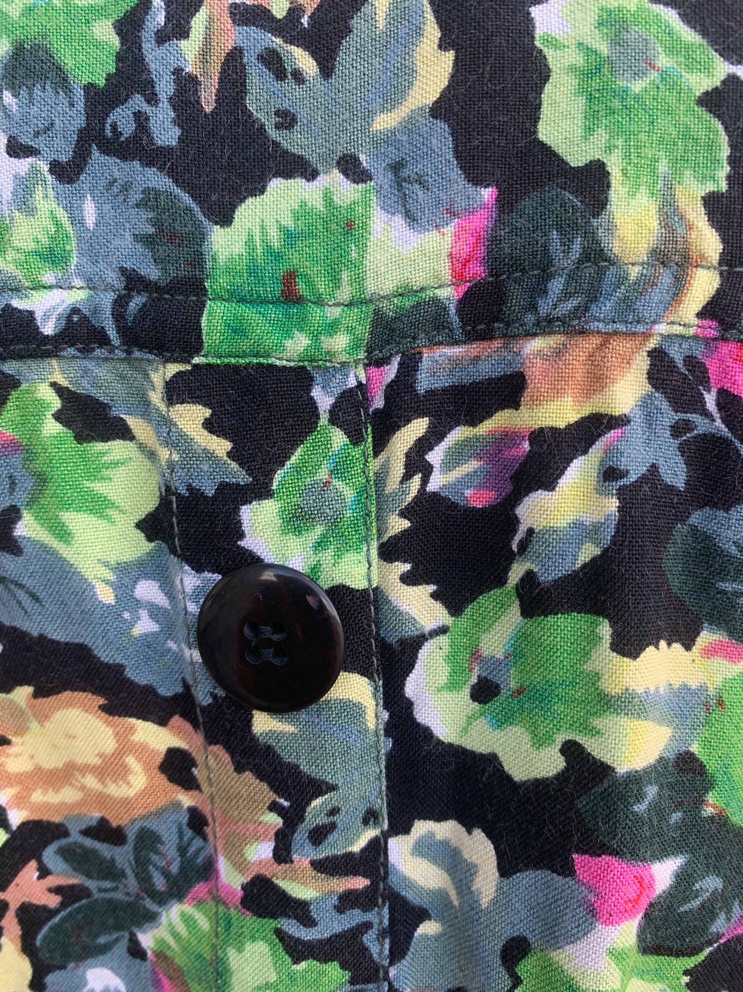 Gillo floral shirt with back buttons   uk 14-16