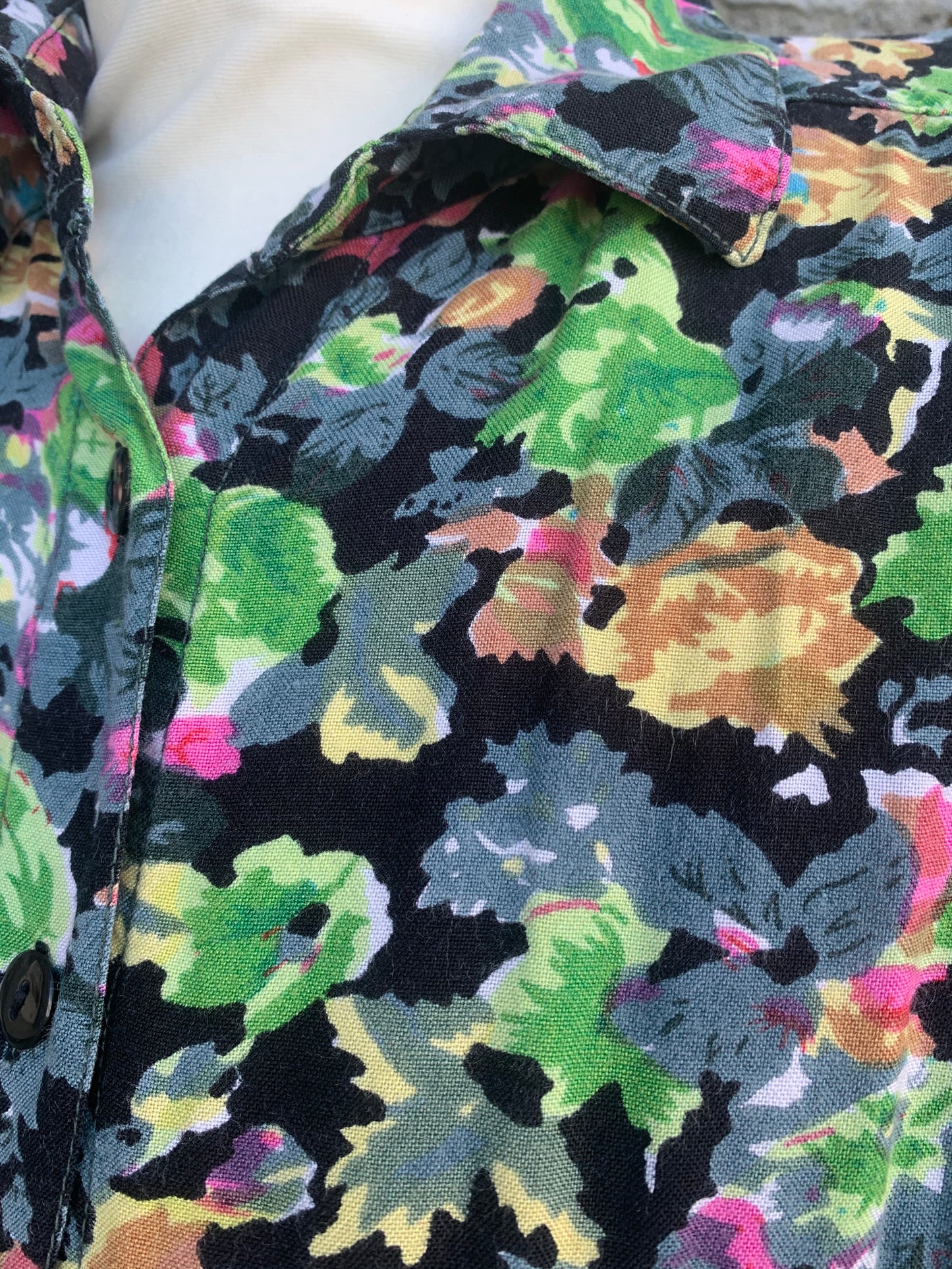 Gillo floral shirt with back buttons   uk 14-16