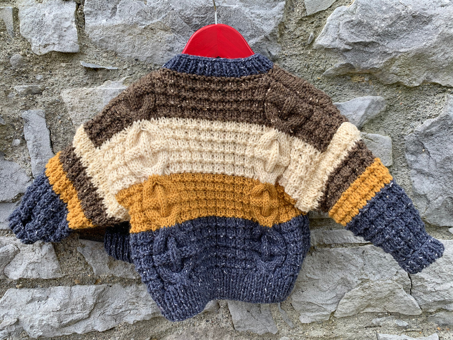 Chunky cardigan with a hat   12-18m (80-86cm)