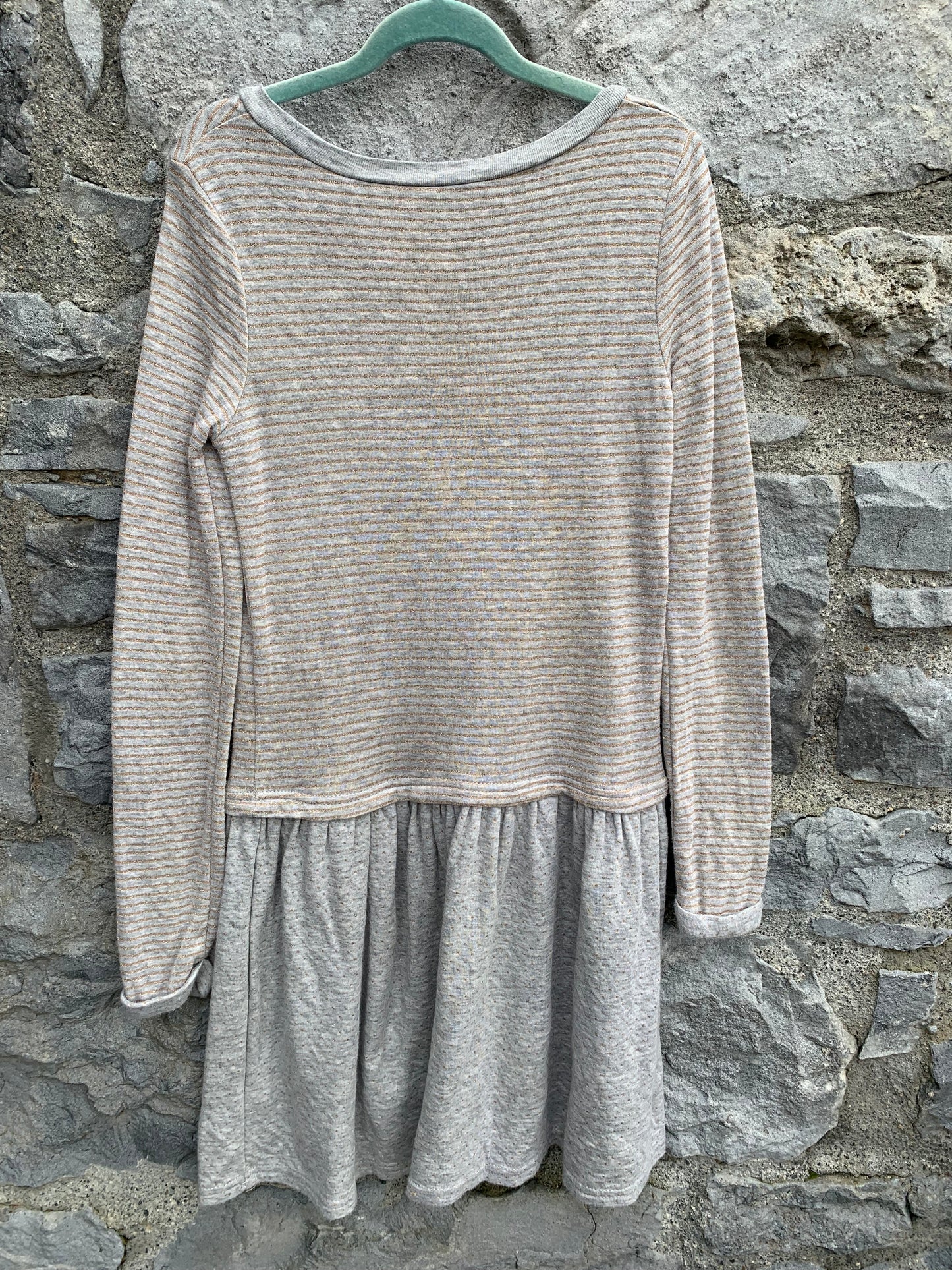 Grey&gold dress   9-10y (134-140cm)