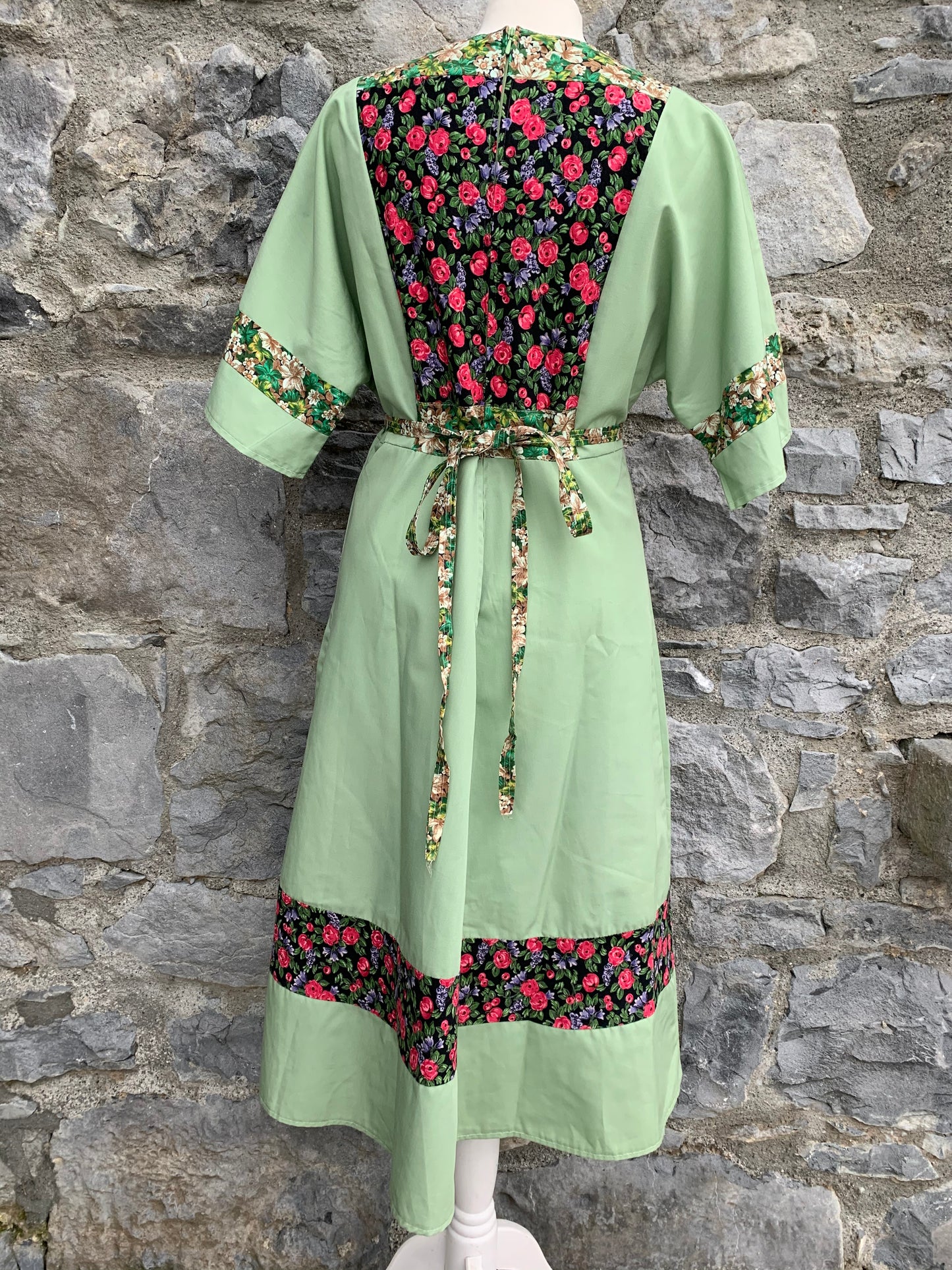 Green floral folk dress   uk 10-12