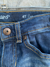 Load image into Gallery viewer, Straight leg jeans  3-4y (98-104cm)
