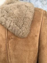 Load image into Gallery viewer, Brown sheepskin coat uk 12
