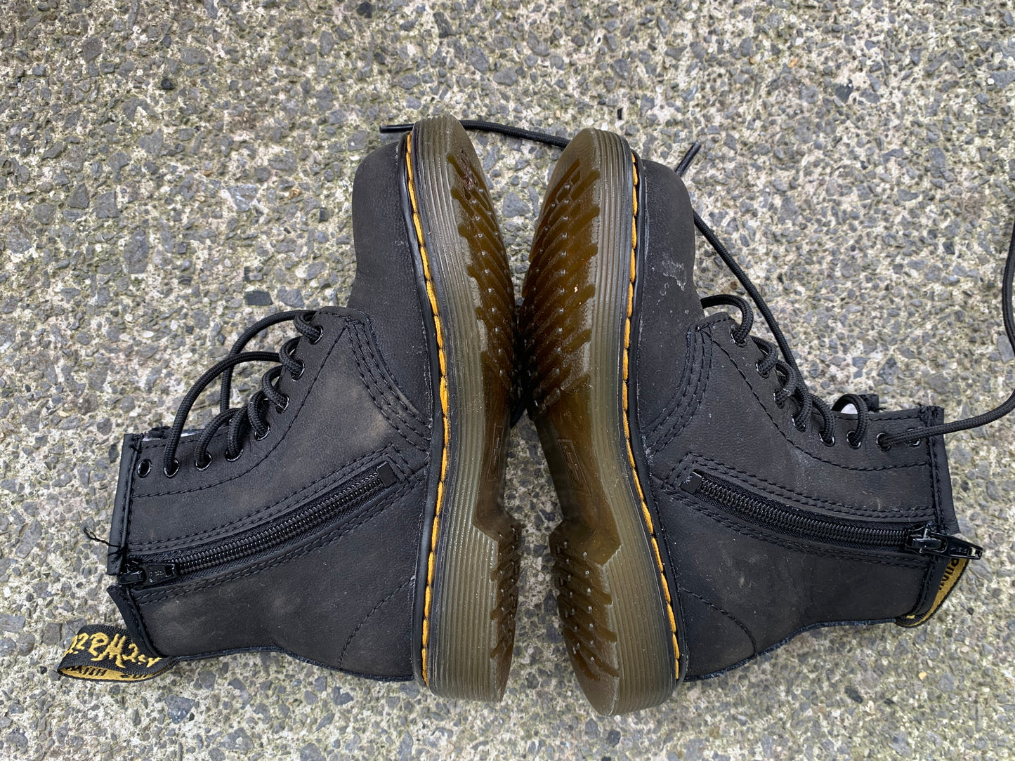 Furry Dr Martens  uk 7 (eu 24)