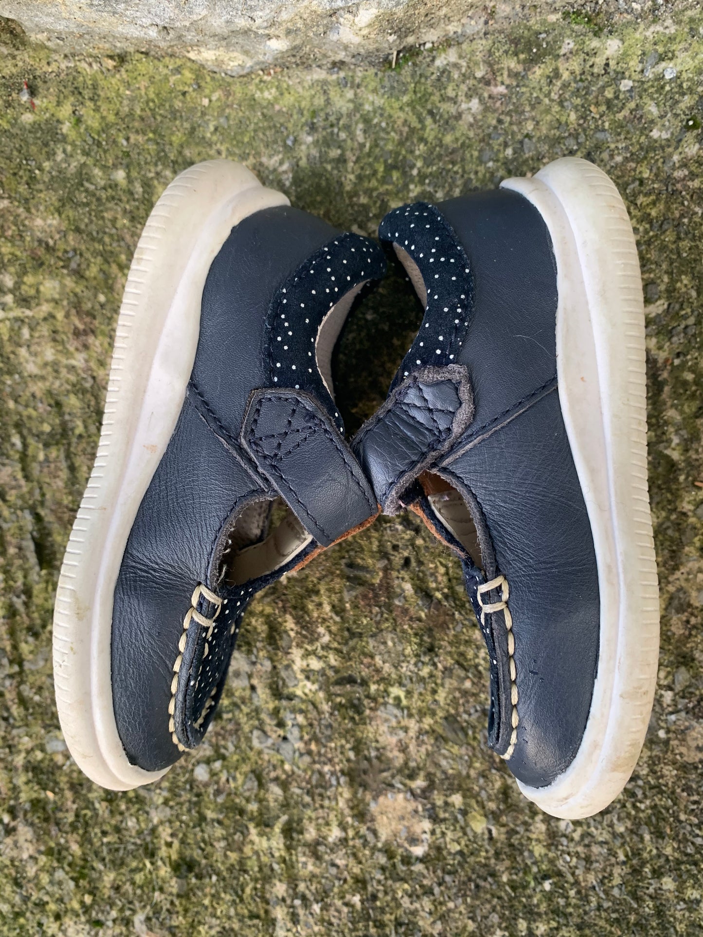 Navy shoes  uk 4E (eu 20)