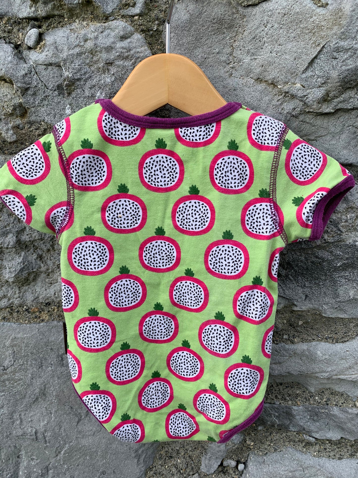 Dragon fruit vest   3-6m (62-68cm)