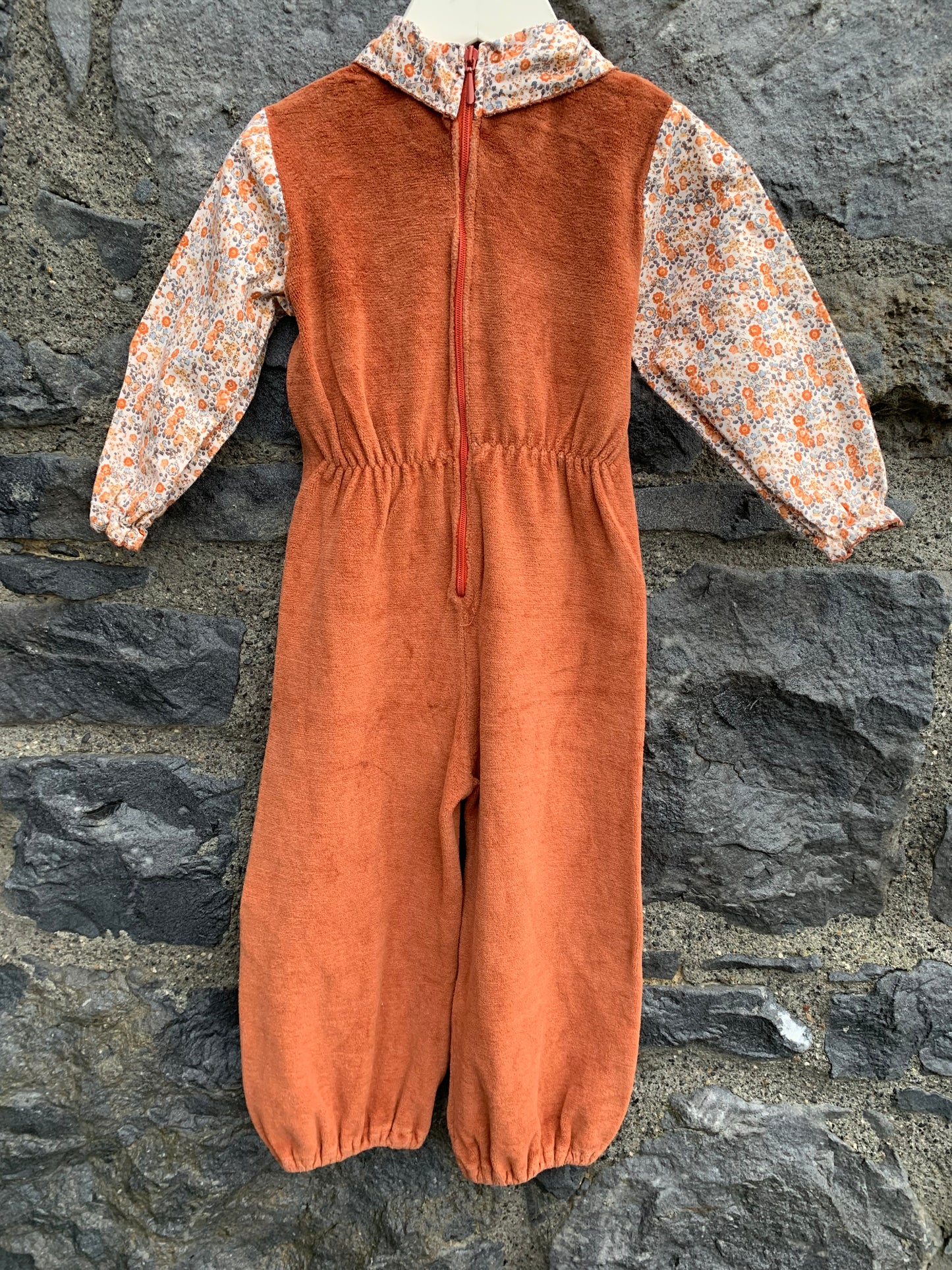 Brown velour onesie  6-9m (68-74cm)