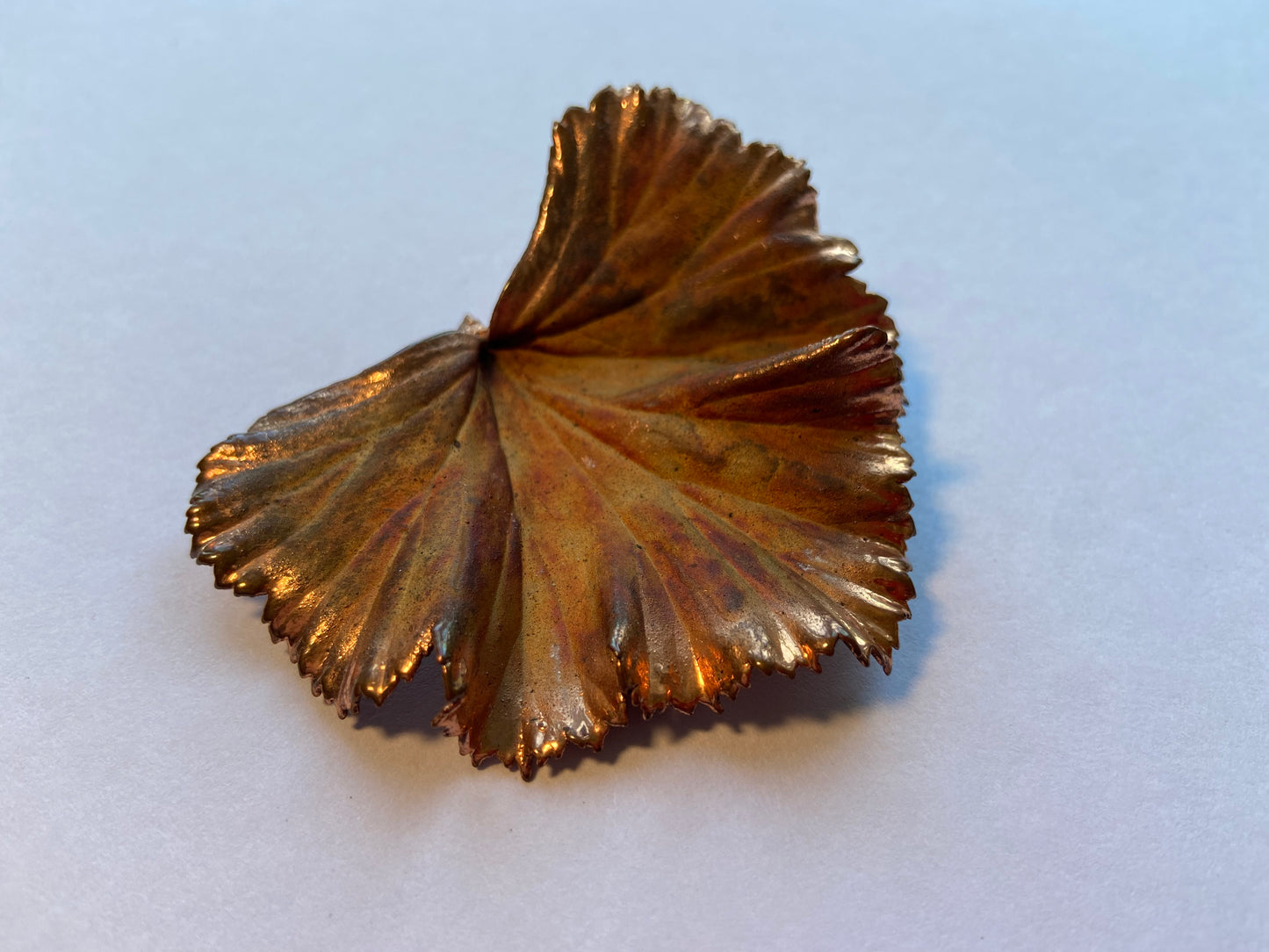 60s Copper geranium leaf