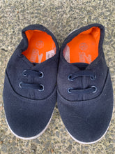 Load image into Gallery viewer, Navy shoes  uk 5 (eu 21.5)
