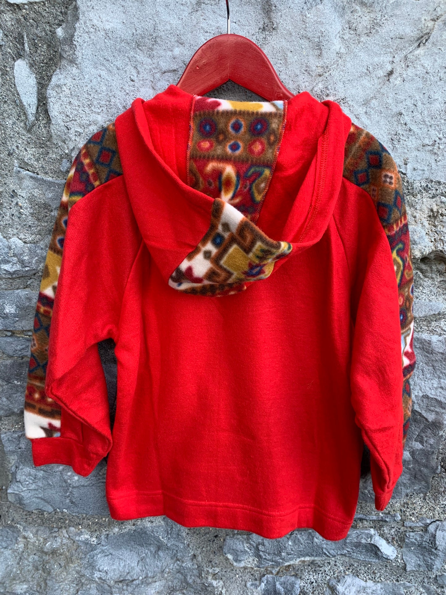 Red fleece hoodie   4-5y (104-110cm)