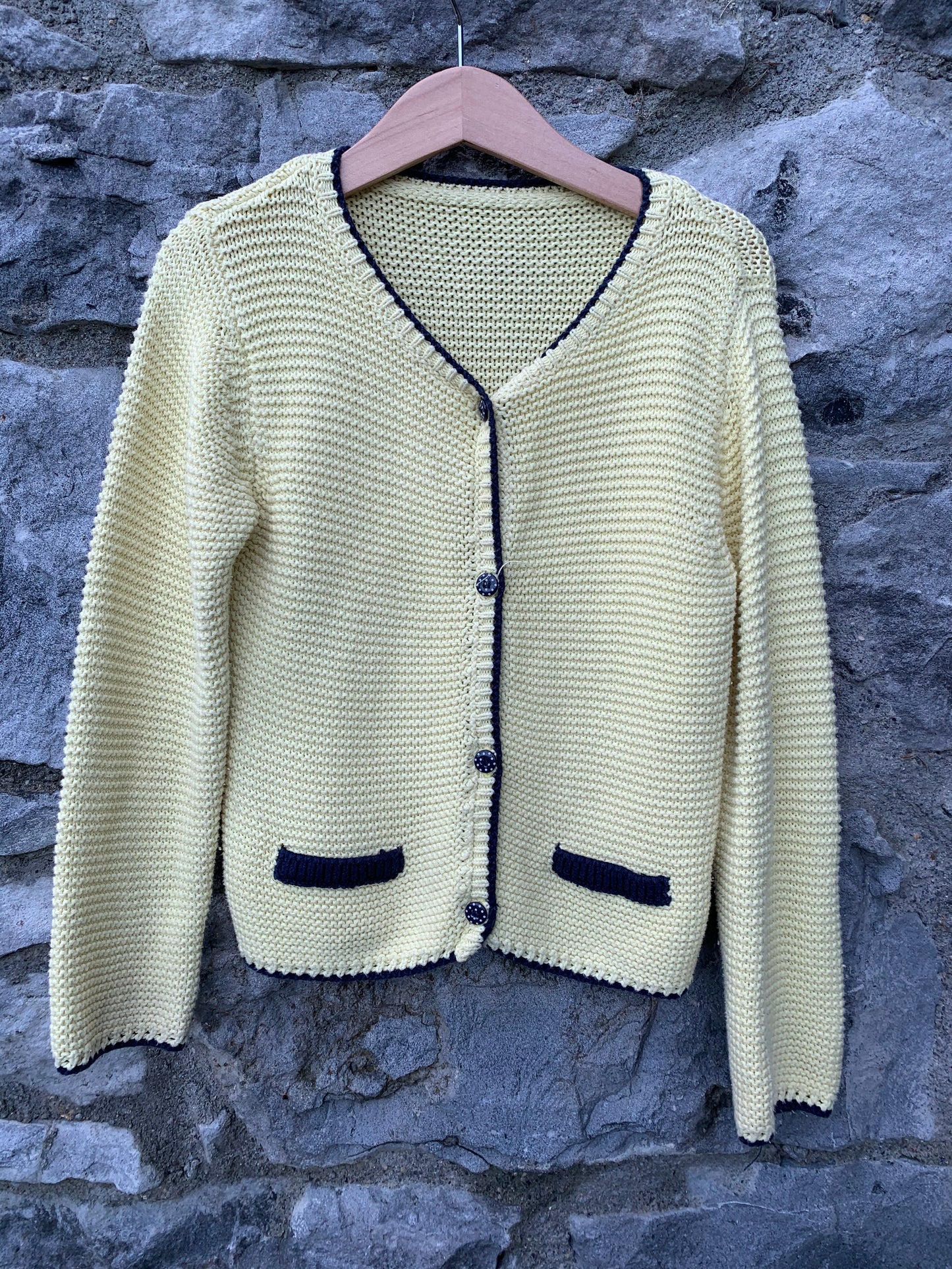 Light yellow cardigan   5y (110cm)