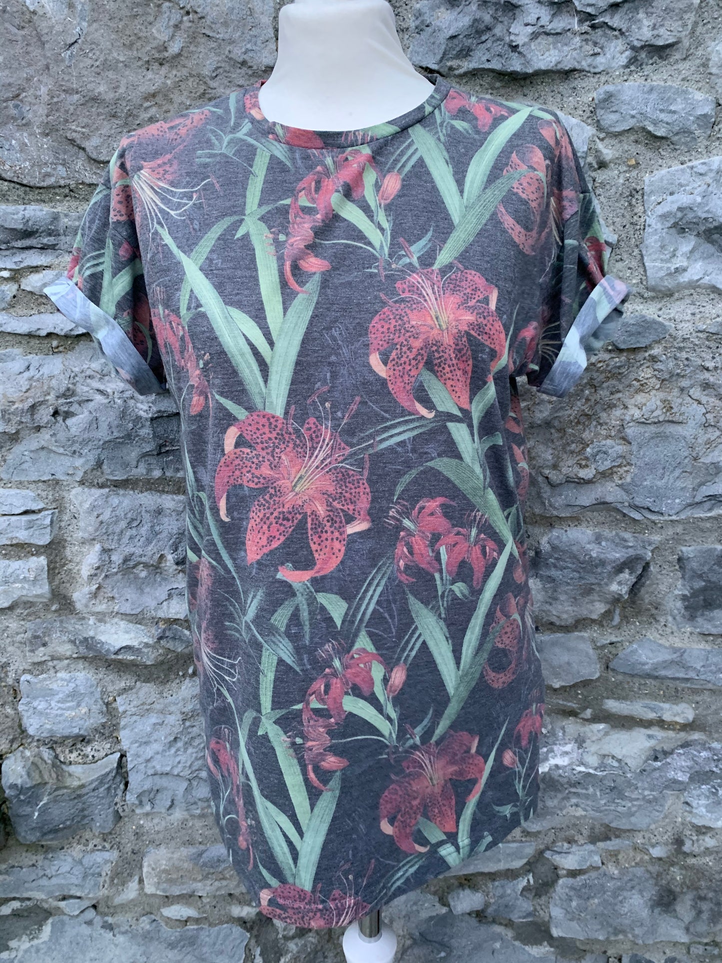 Floral T-shirt   XS