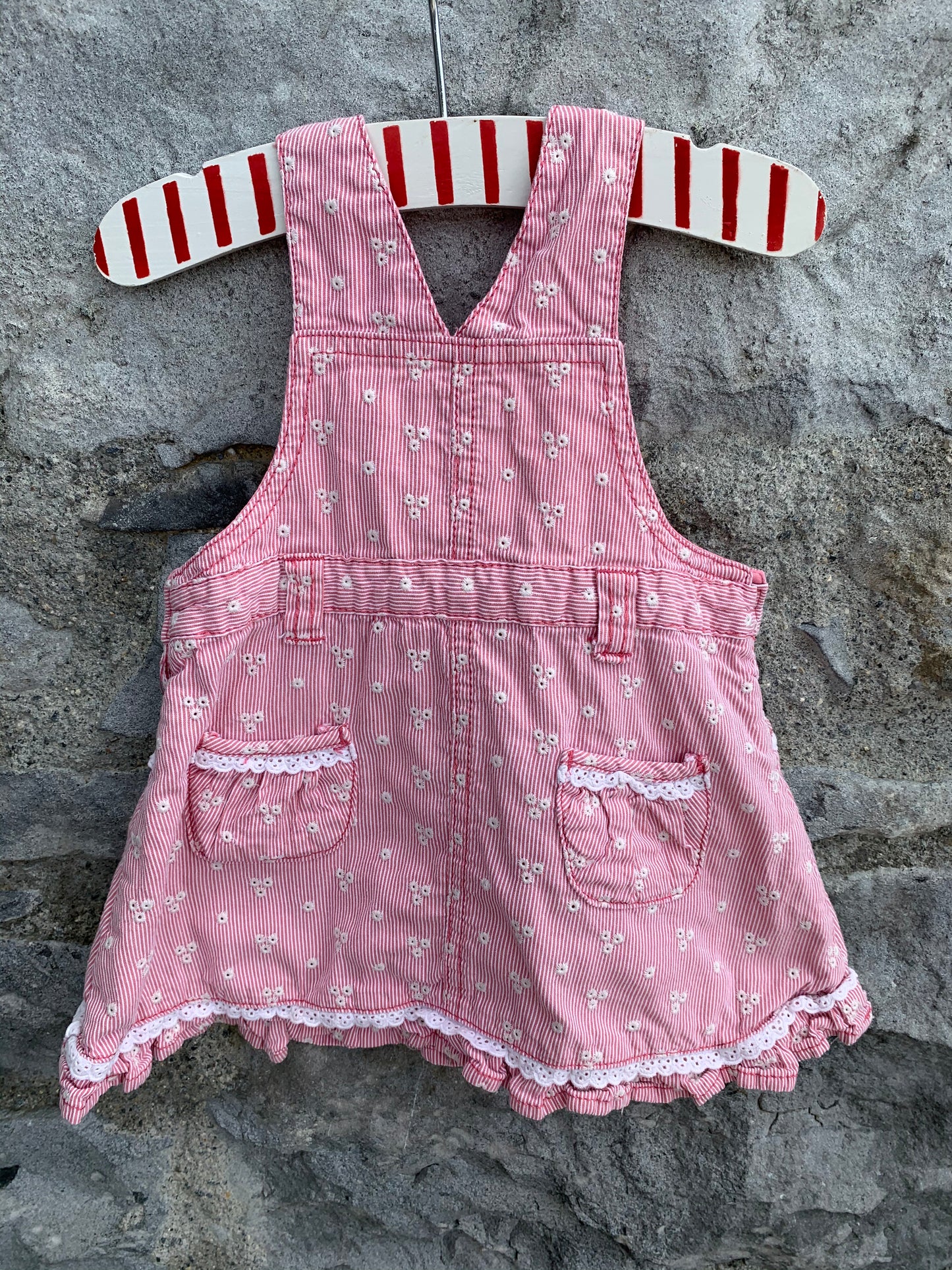 Stripy pink pinafore    3-6m (62-68cm)