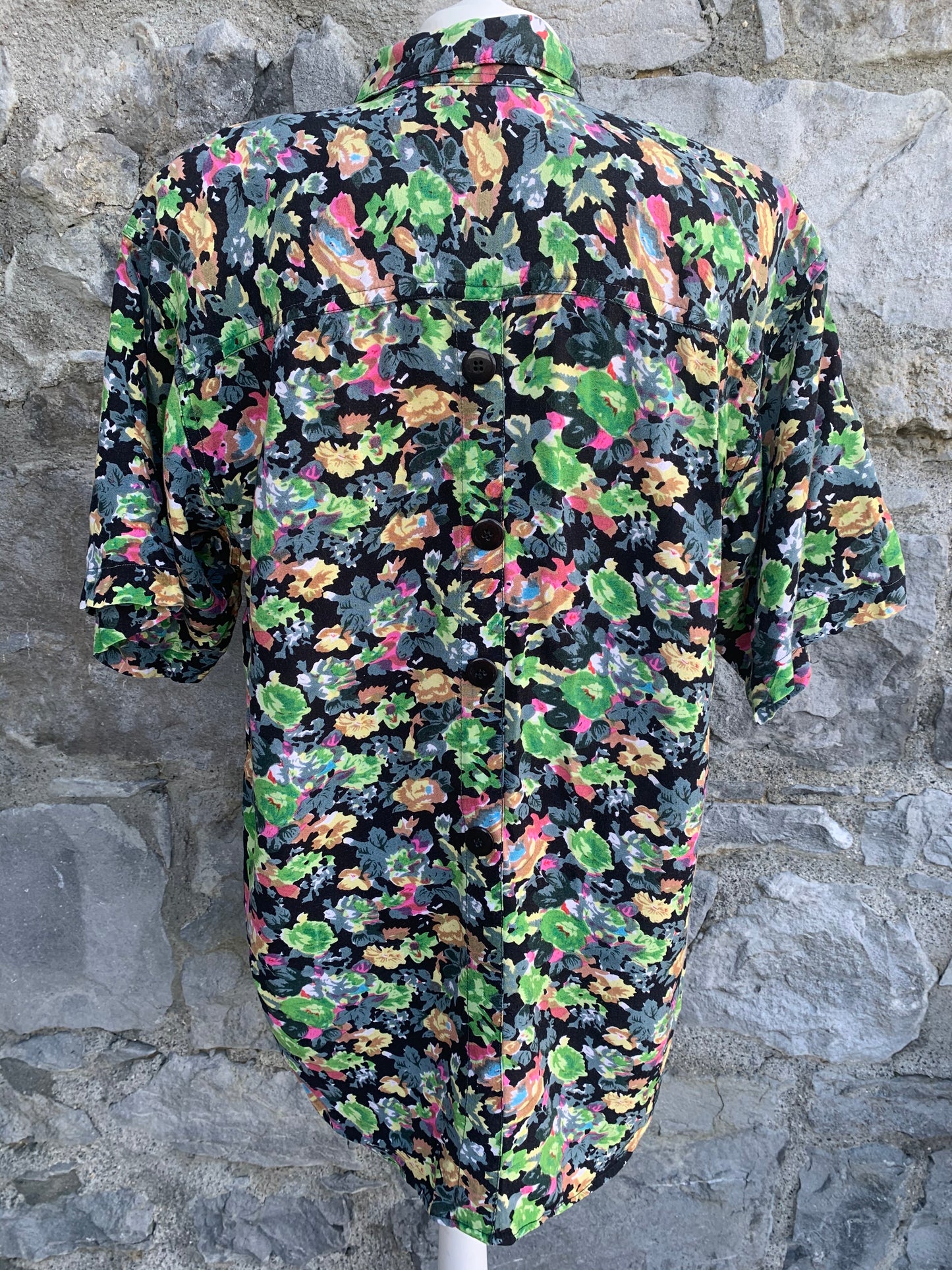 Gillo floral shirt with back buttons   uk 14-16