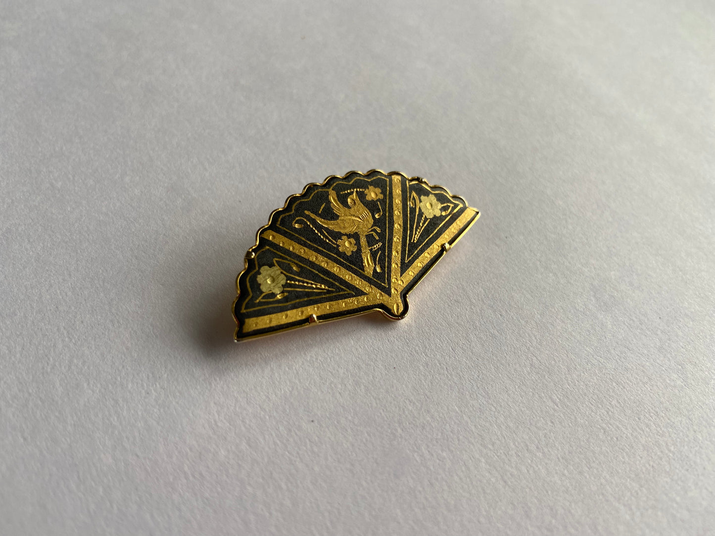 Gold&black enamel Fan brooch