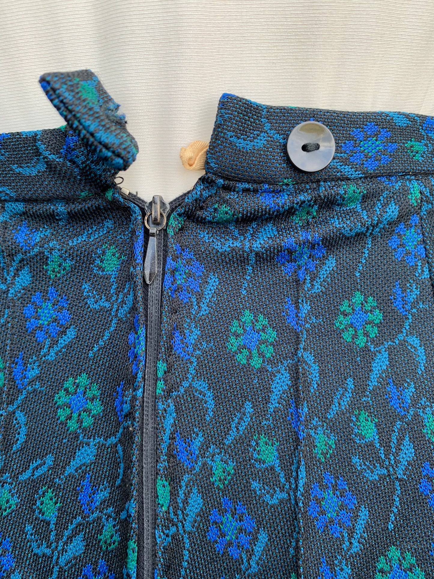 Blue flowers skirt uk 6