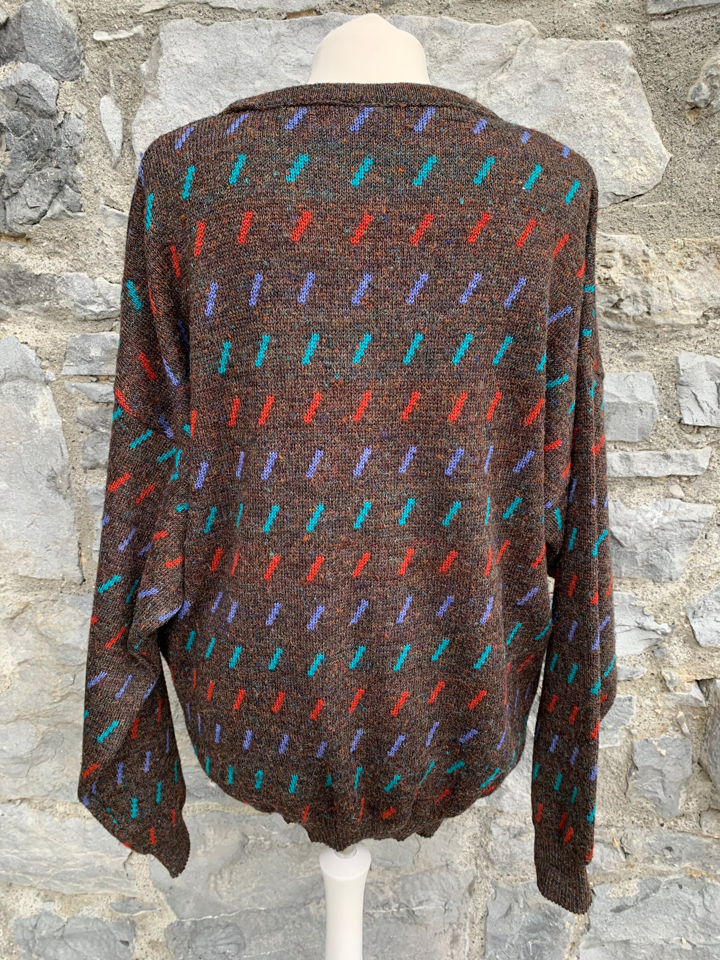 Zalaz brown jumper with color lines  Large