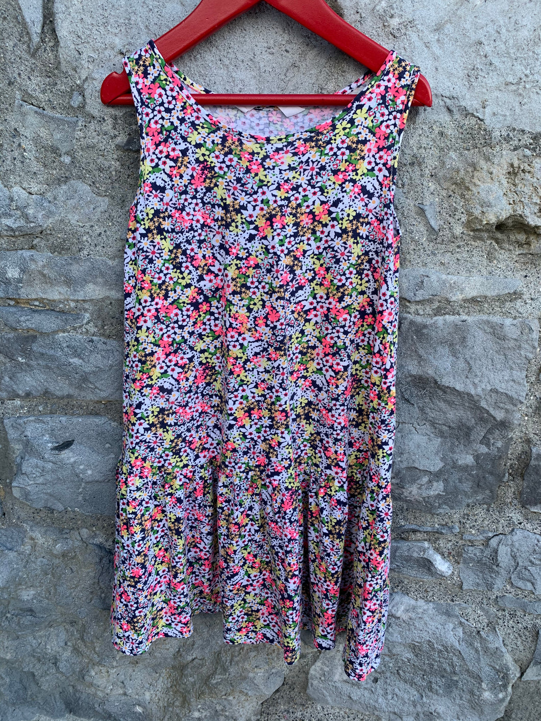 Floral sleeveless dress   6y (116cm)