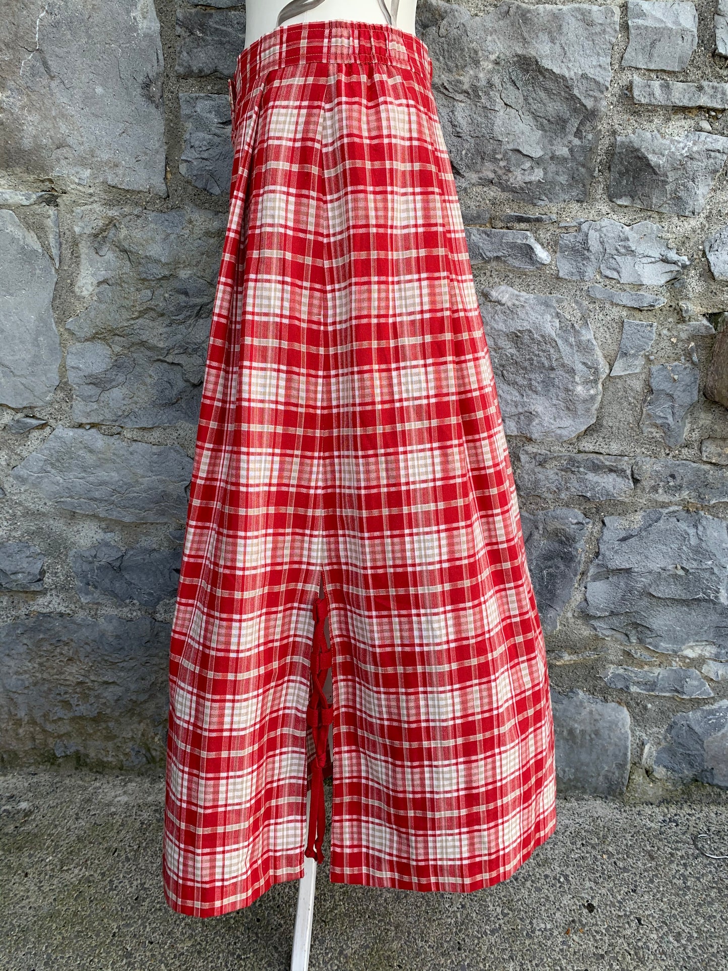 Bavarian red check skirt   uk 12