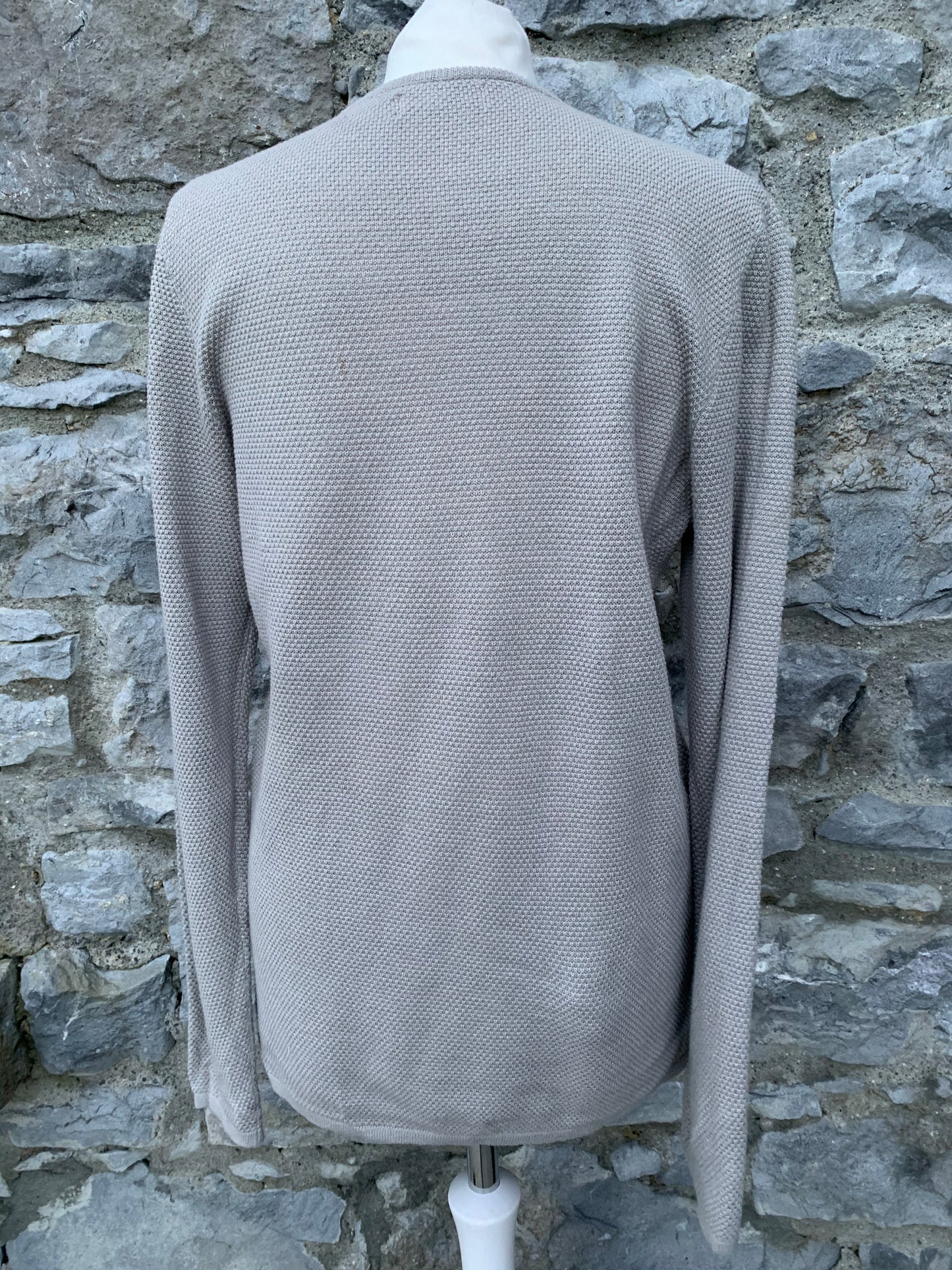 Grey light jumper   Medium