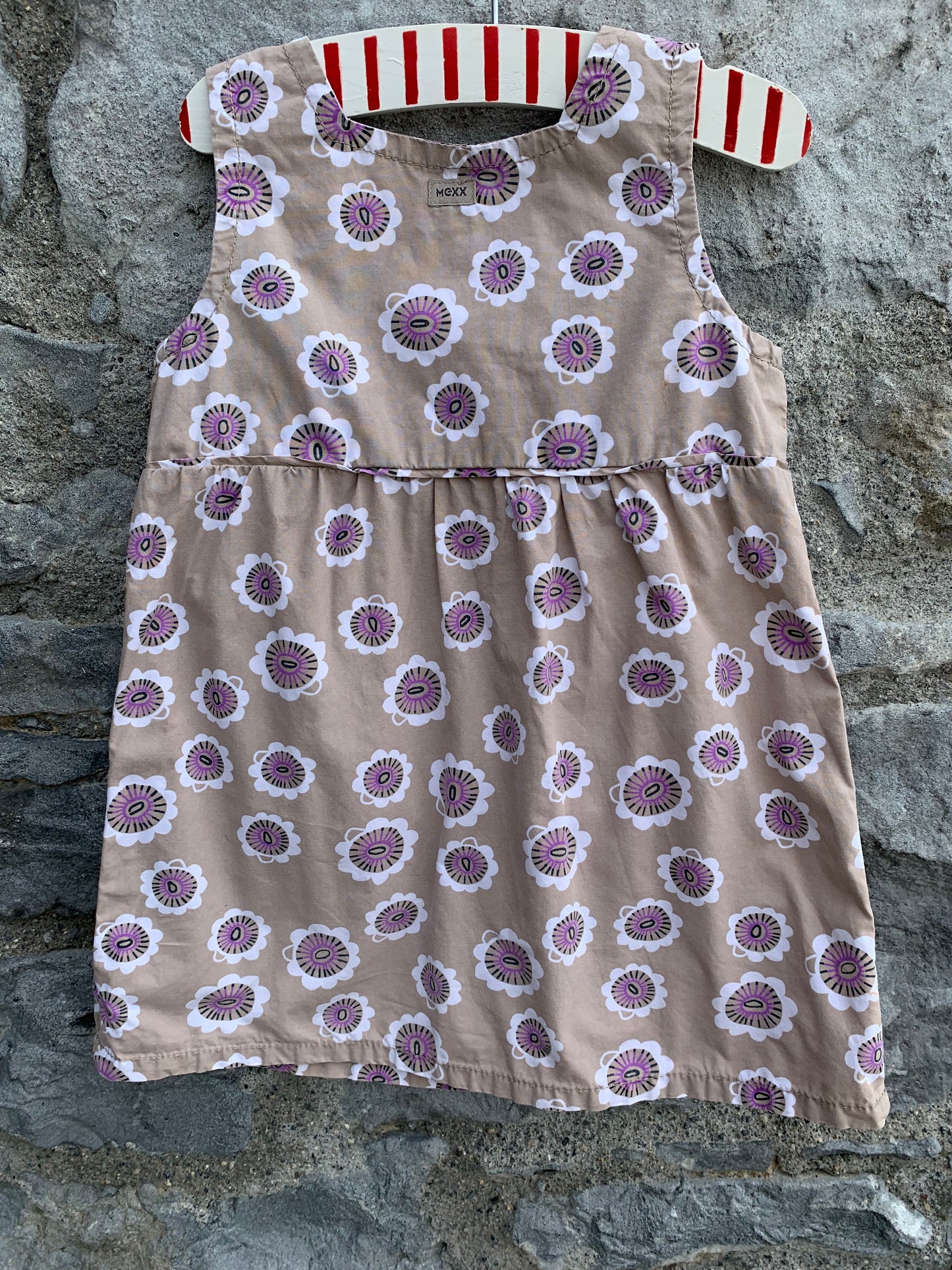 Beige floral pinafore  18-24m (86-92cm)