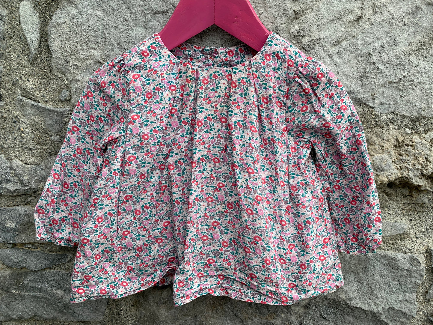 Dinky flowers top  6-9m (68-74cm)