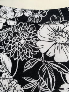 Black&white floral top  uk 8
