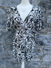 Load image into Gallery viewer, Black&amp;white jumpsuit   uk 8
