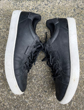 Load image into Gallery viewer, Black trainers   uk 1.5 (eu 35)
