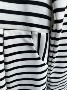 Black&white stripy dress   9-10y (134-140cm)