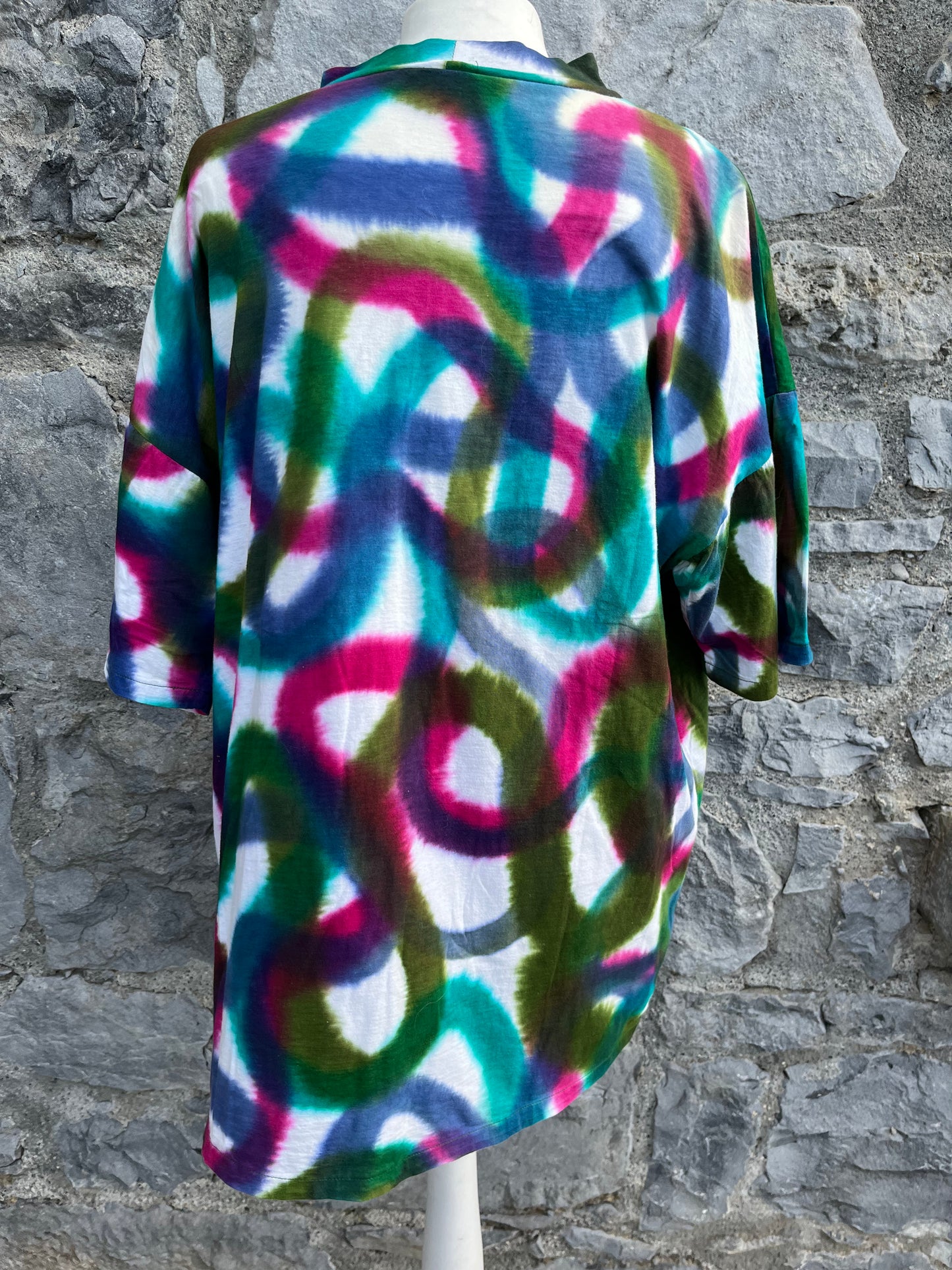 Abstract T-shirt M/L