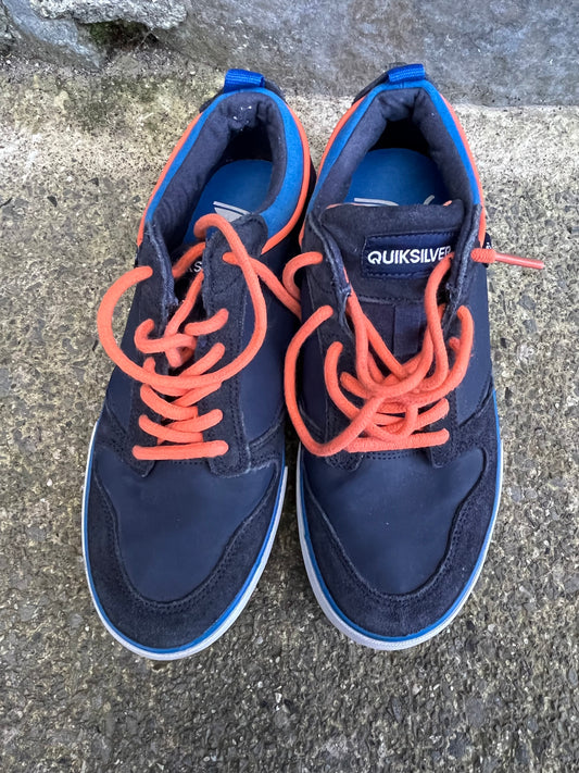 Navy shoes   uk 4.5 (eu 38)